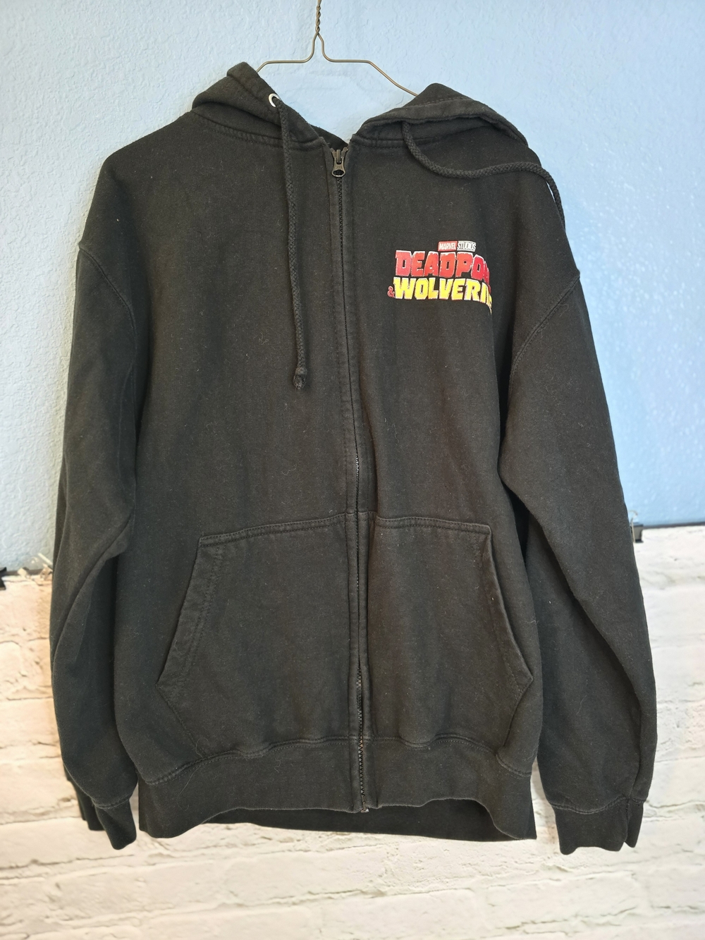 Marvel Black Deadpool & Wolverine Zip-Up Hoodie Sz M